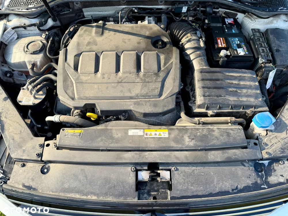 Volkswagen Passat 2.0 TDI Business DSG - 24