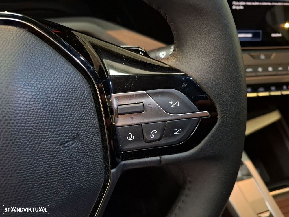 Peugeot 408 1.2 Hybrid Allure e-DCS6 - 16