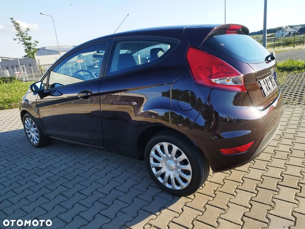 Ford Fiesta 1.4 Autom Trend - 11