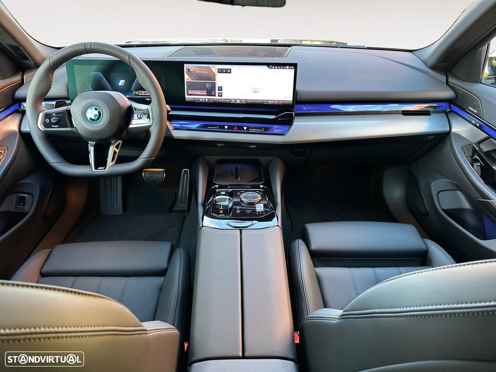 BMW i5 eDrive40 - 10