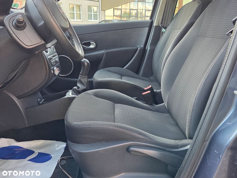 Renault Clio - 7
