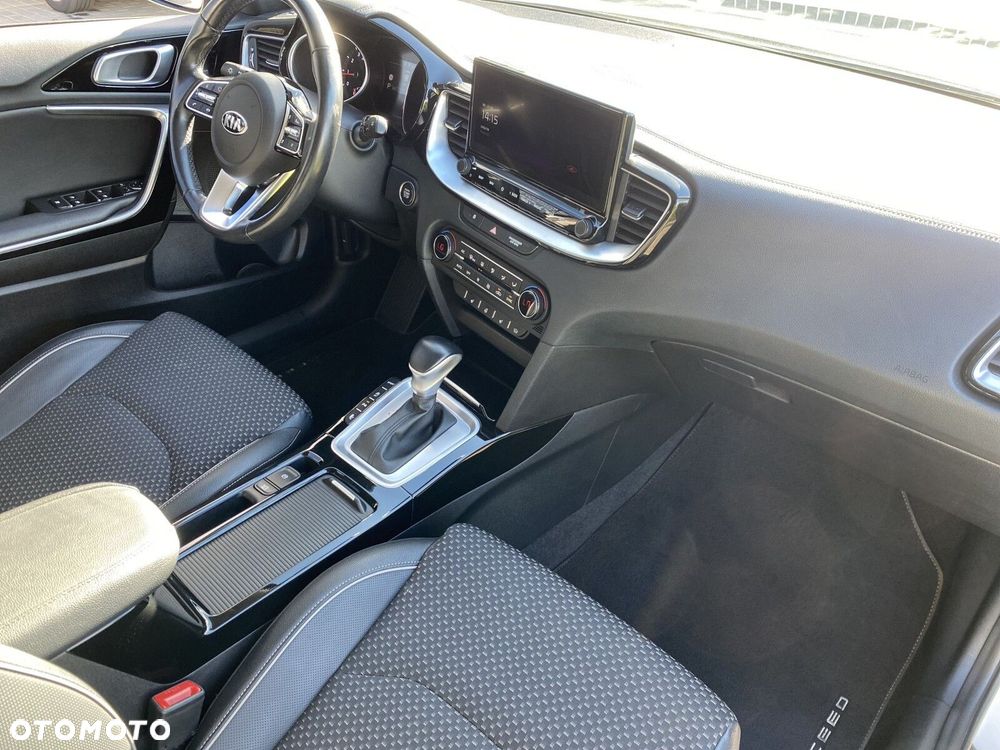 Kia XCeed - 15