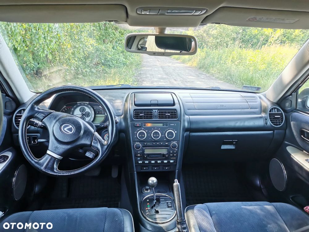 Lexus IS 250 Comfort - 16