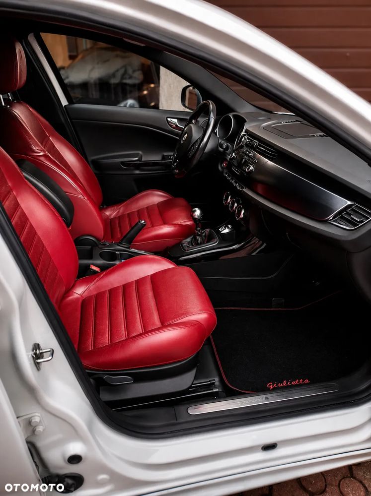 Alfa Romeo Giulietta - 6