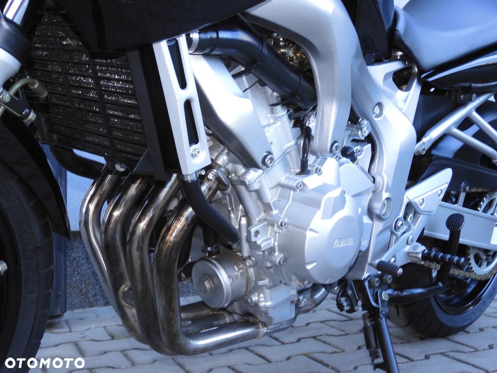 Yamaha FZ6 - 35