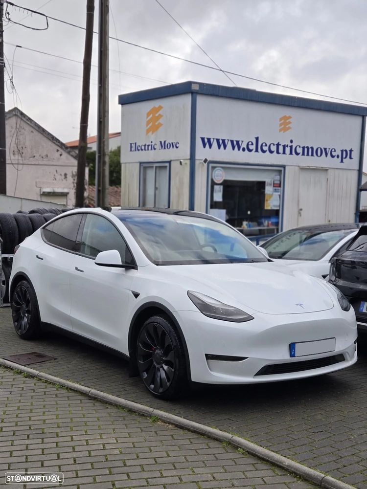 Tesla Model Y Performance Dual Motor AWD - 1