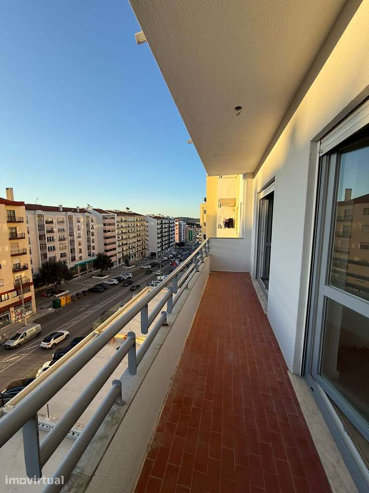 Apartamento, 100 m², Torres Vedras (São Pedro, Santiago, Santa Maria do Castelo e São Miguel) e Matacães - Grande imagem: 2/39