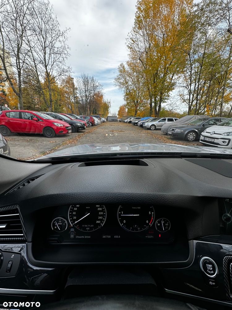 BMW Seria 5 525d xDrive Touring Sport-Aut Luxury Line - 12