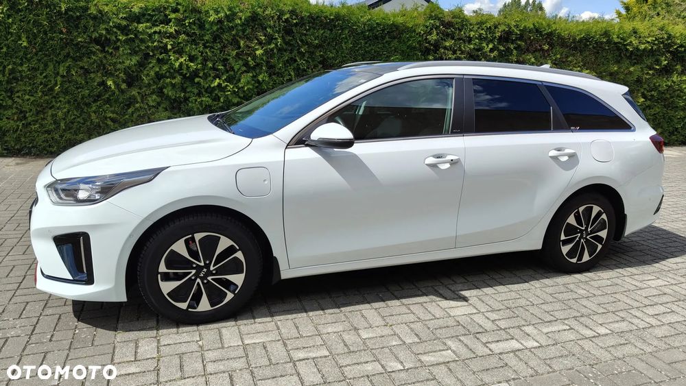 Kia Ceed 1.6 GDI PHEV Business Line DCT - 2