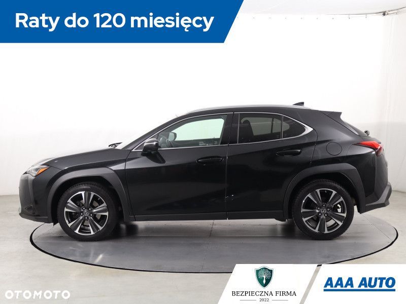 Lexus UX - 4