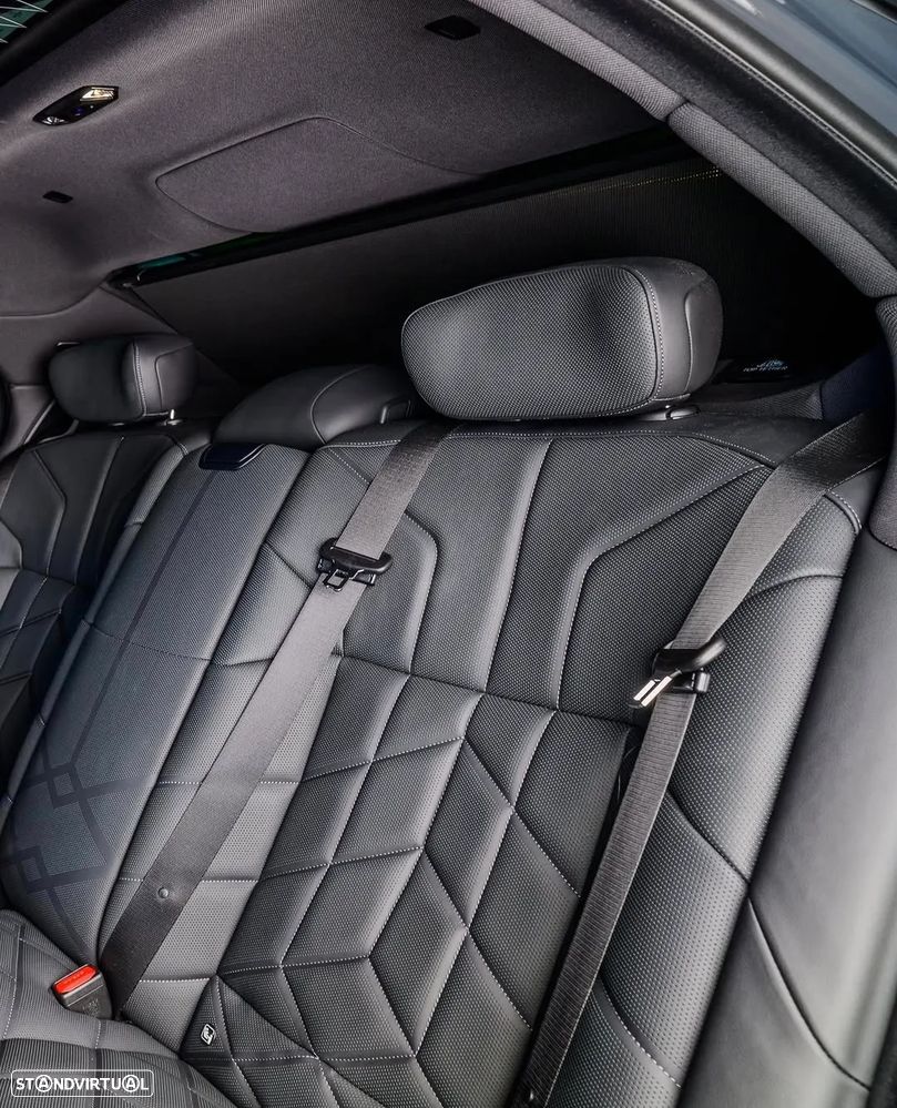 BMW i7 xDrive60 Pack Desportivo M Pro - 8