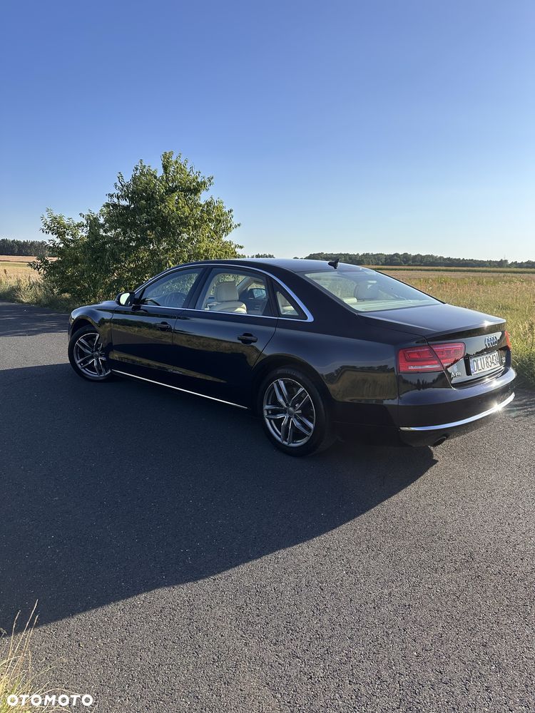 Audi A8 - 4