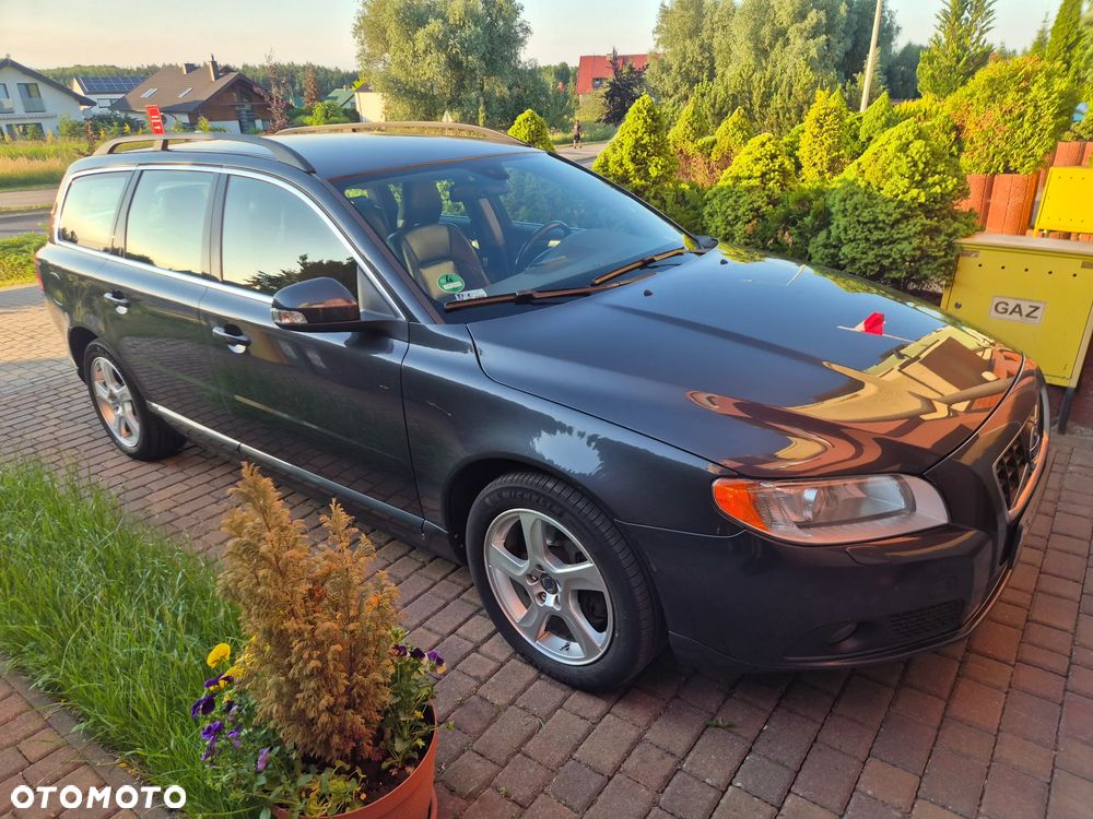 Volvo V70 D5 AWD Summum - 29