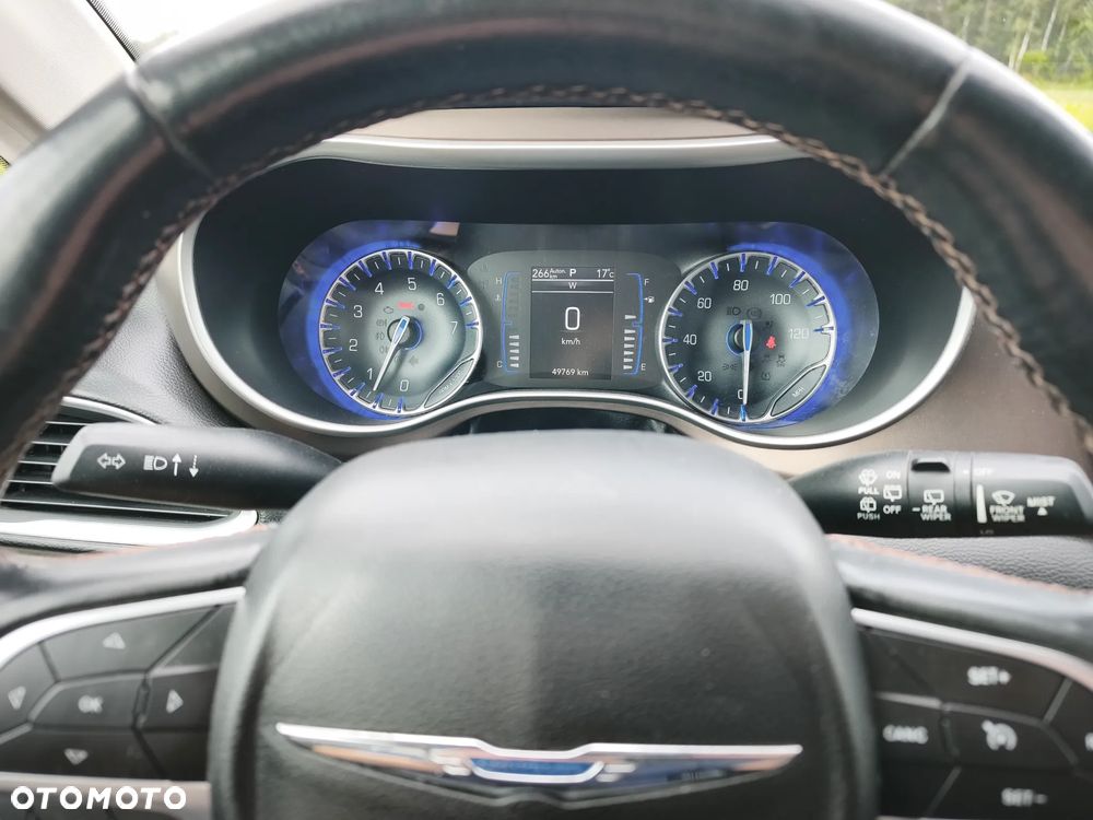 Chrysler Pacifica - 19