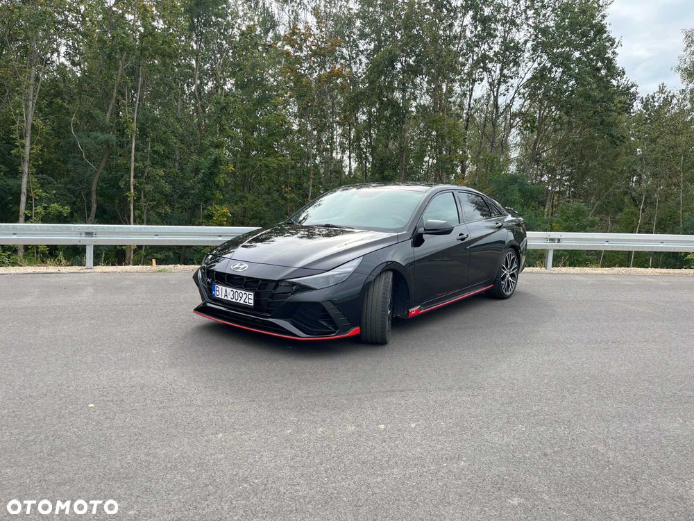 Hyundai Elantra - 1