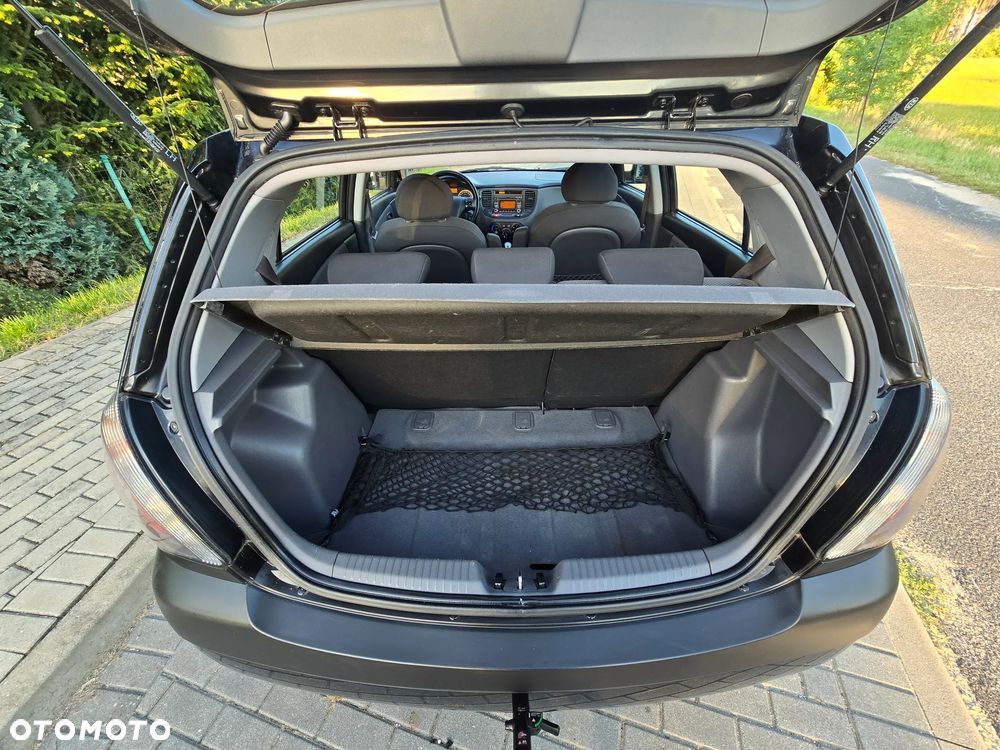 Kia Rio - 12
