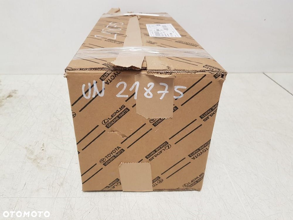 LAMPA TYLNA TYŁ LEWA TOYOTA COROLLA XII E21 SEDAN 19-24 81561-02D11-00  81561 - 10