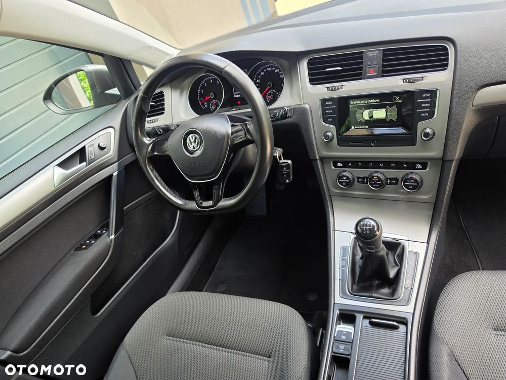 Volkswagen Golf - 12