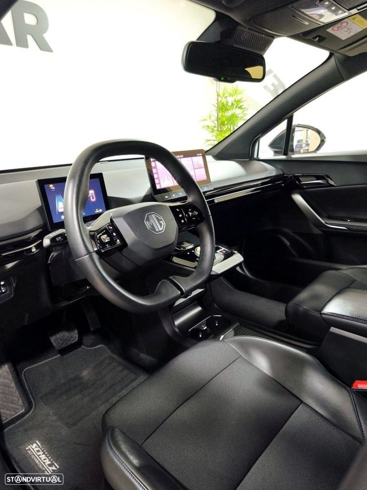 MG MG4 64 kWh Luxury - 48