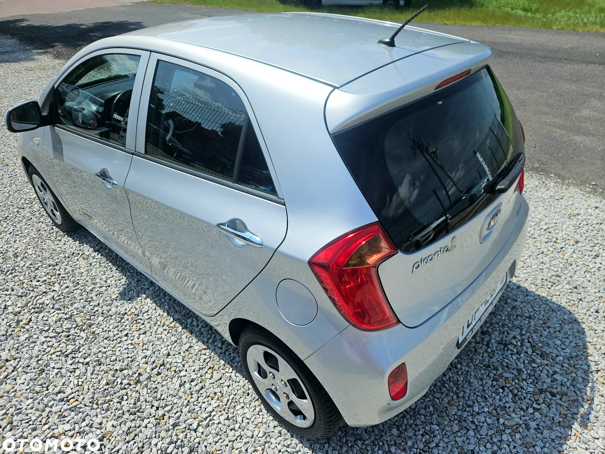 Kia Picanto 1.0 Dream Team Edition - 9