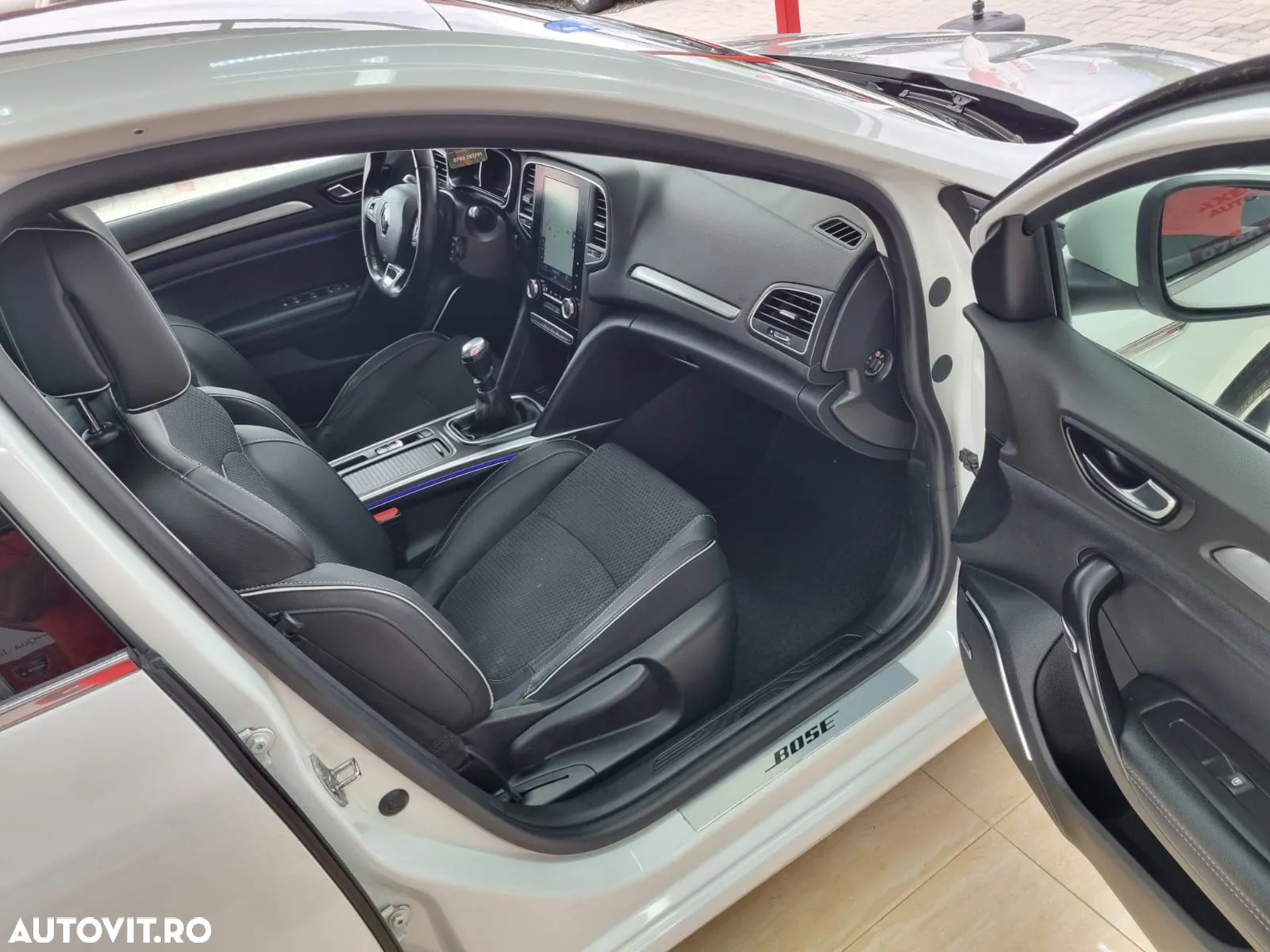 Renault Megane ENERGY dCi 130 BOSE EDITION - 22