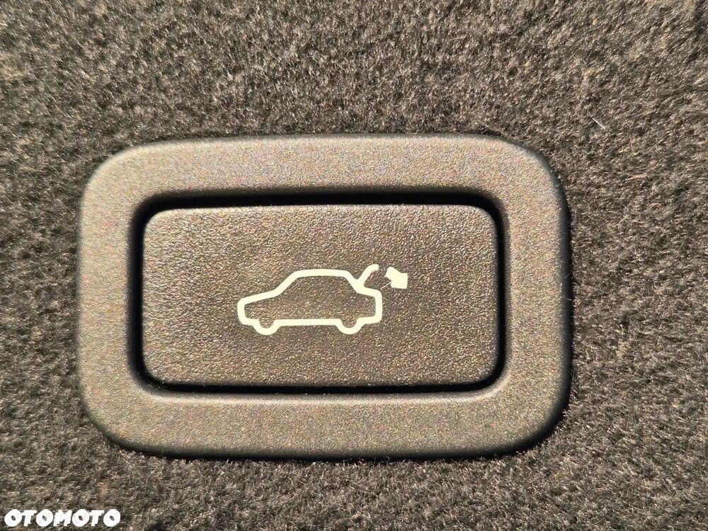 Volvo XC 60 D5 AWD R-Design Momentum - 17