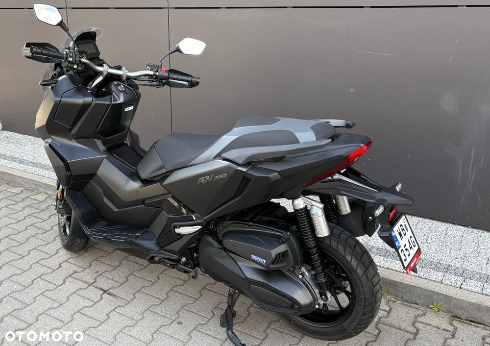 Honda ADV350 - 11