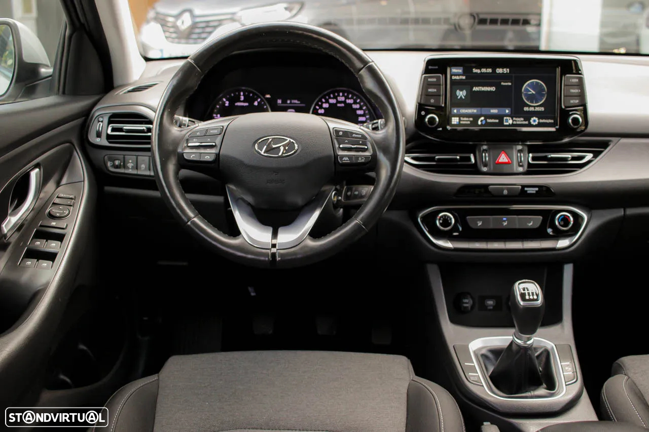 Hyundai i30 1.6 CRDI 48V-Hybrid Trend - 9