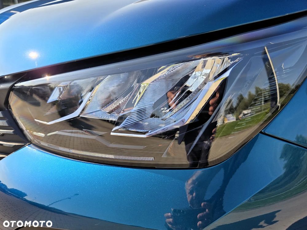 Peugeot 2008 1.2T Edition S&S - 24