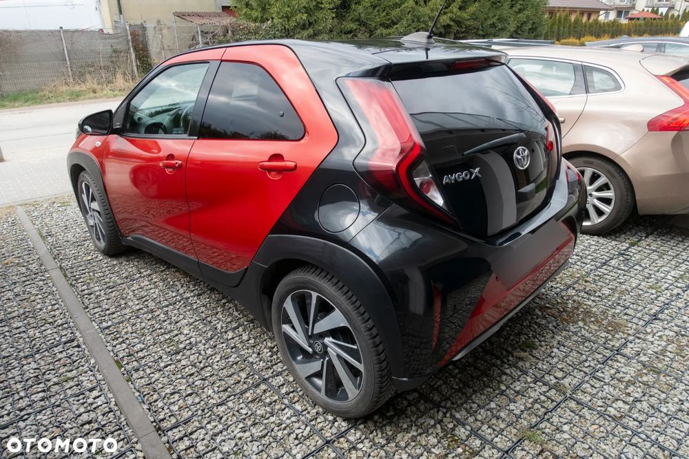 Toyota Aygo X 1.0 VVT-i Executive CVT - 4