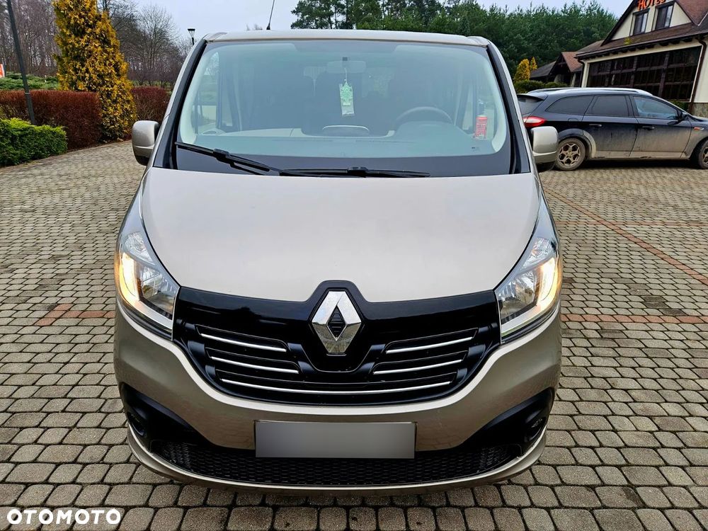 Renault Trafic - 16