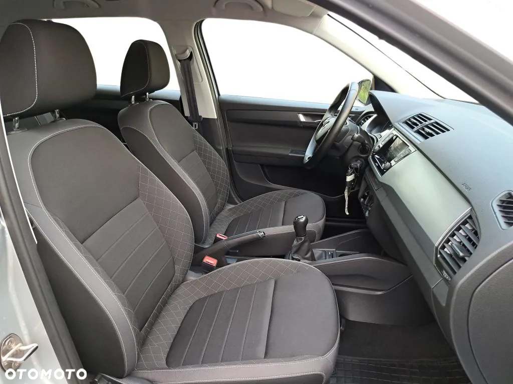 Skoda Fabia - 12