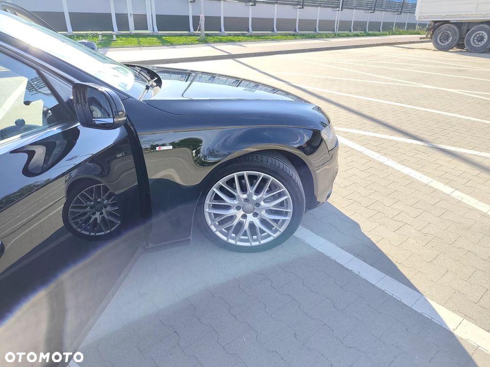 Audi A4 Avant 2.0 TDI Quattro - 25