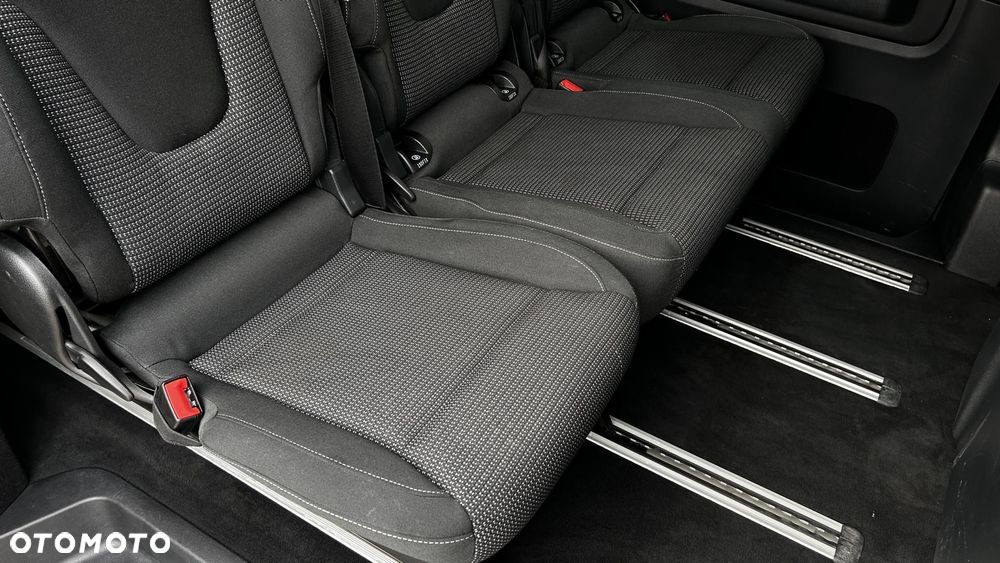 Mercedes-Benz Klasa V - 23