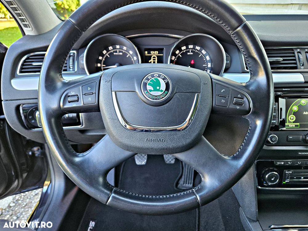 Skoda Superb 2.0 TDI 4x4 Elegance - 20