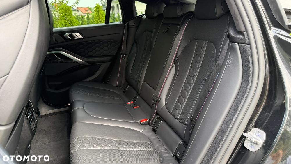 BMW X6M - 10