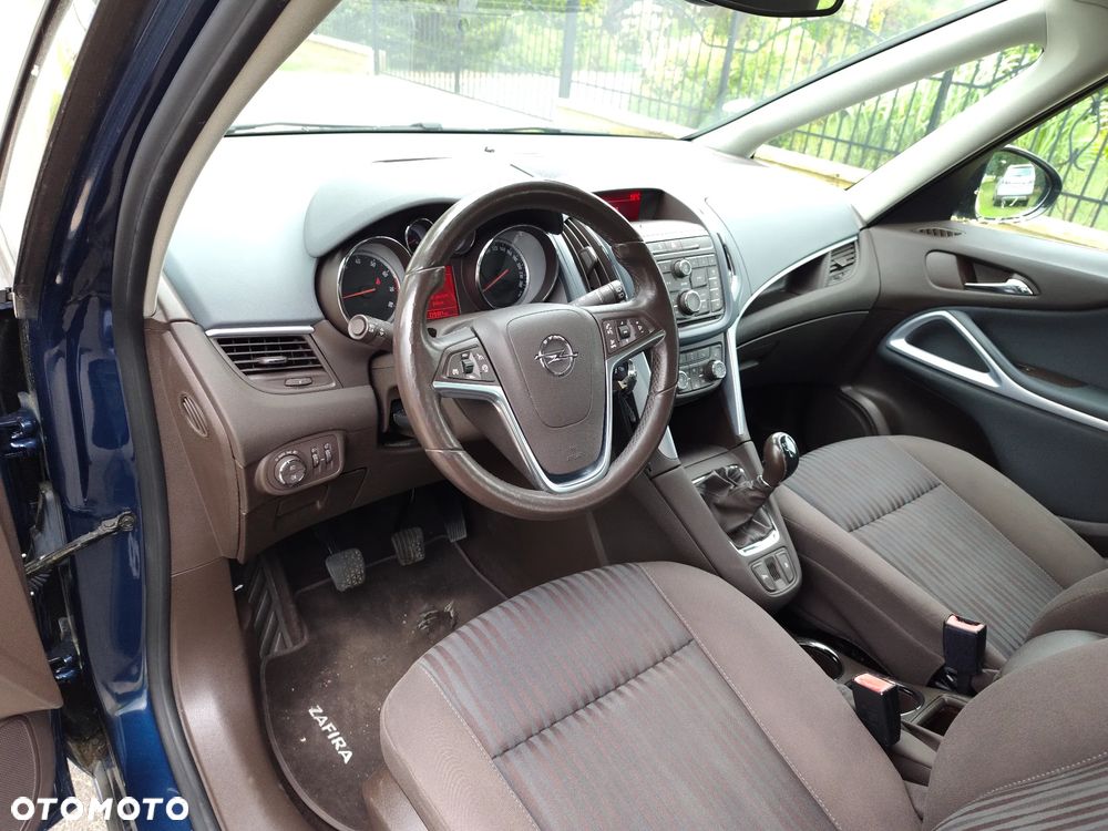 Opel Zafira - 15