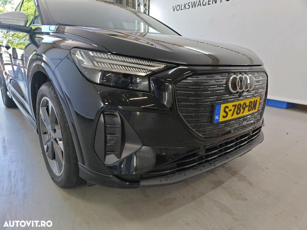 Audi Q4 e-tron - 4
