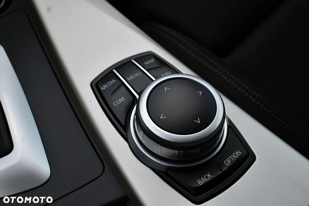 BMW Seria 3 320i Advantage sport - 16