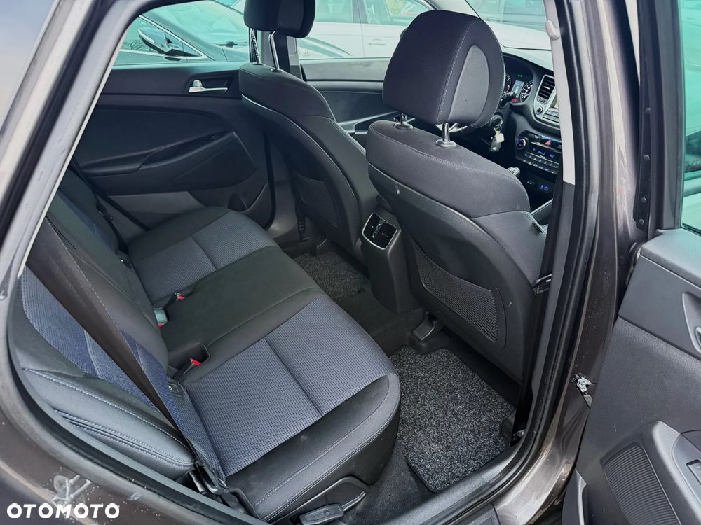 Hyundai Tucson 1.7 CRDI BlueDrive Comfort 2WD - 11