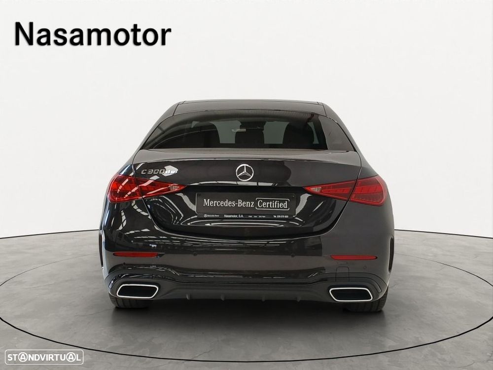 Mercedes-Benz C 300 — fotografia 3