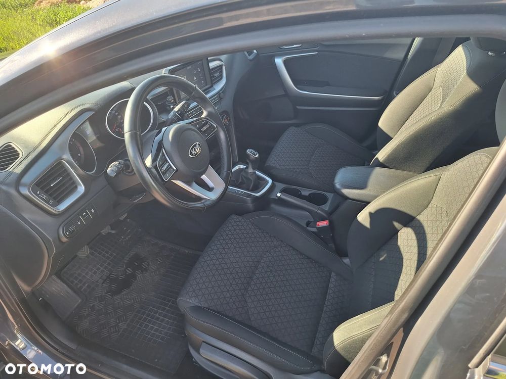 Kia Ceed 1.4 M - 8