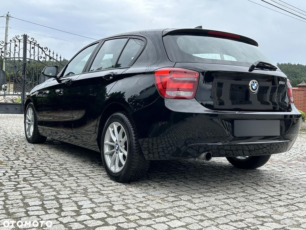 BMW Seria 1 116i - 10