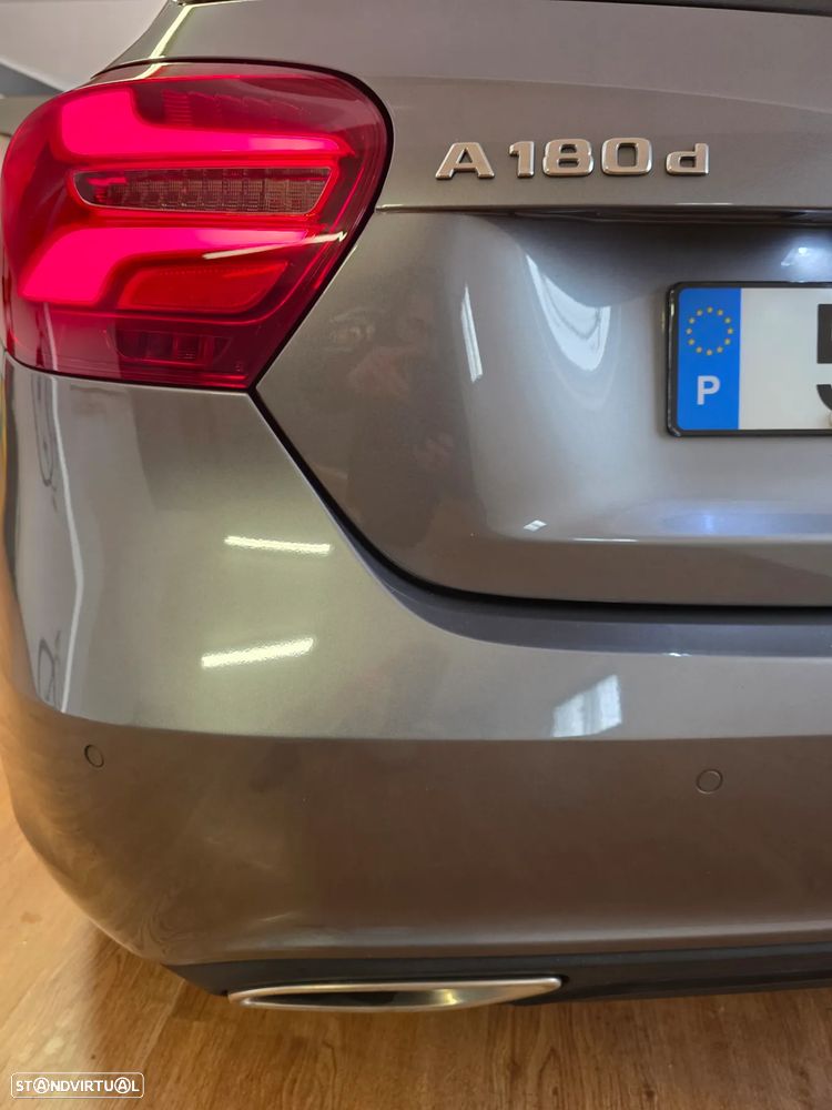 Mercedes-Benz A 180 d Fleet Pack Urban - 16
