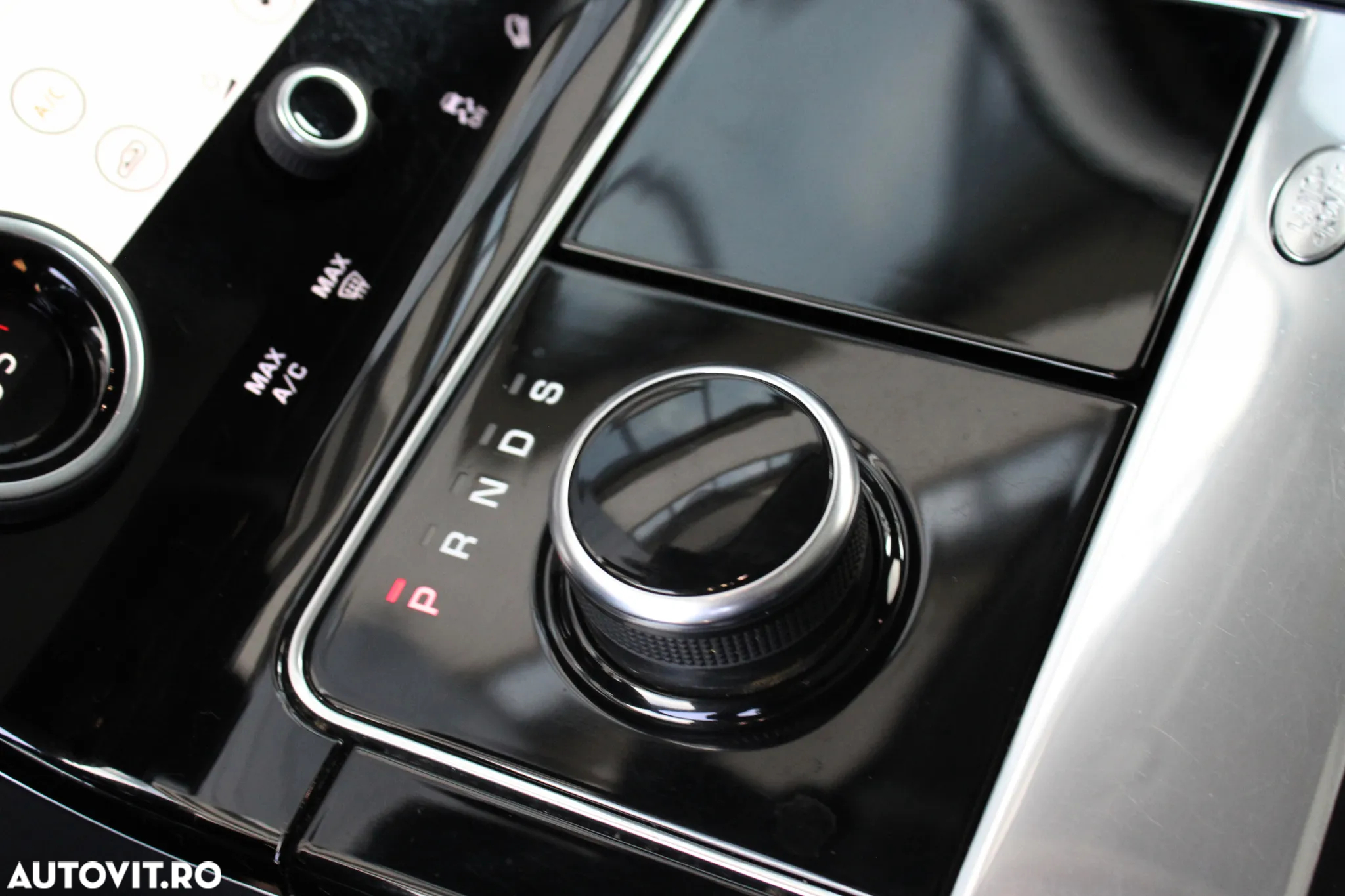 Land Rover Range Rover Velar 2.0 R-Dynamic HSE - 19