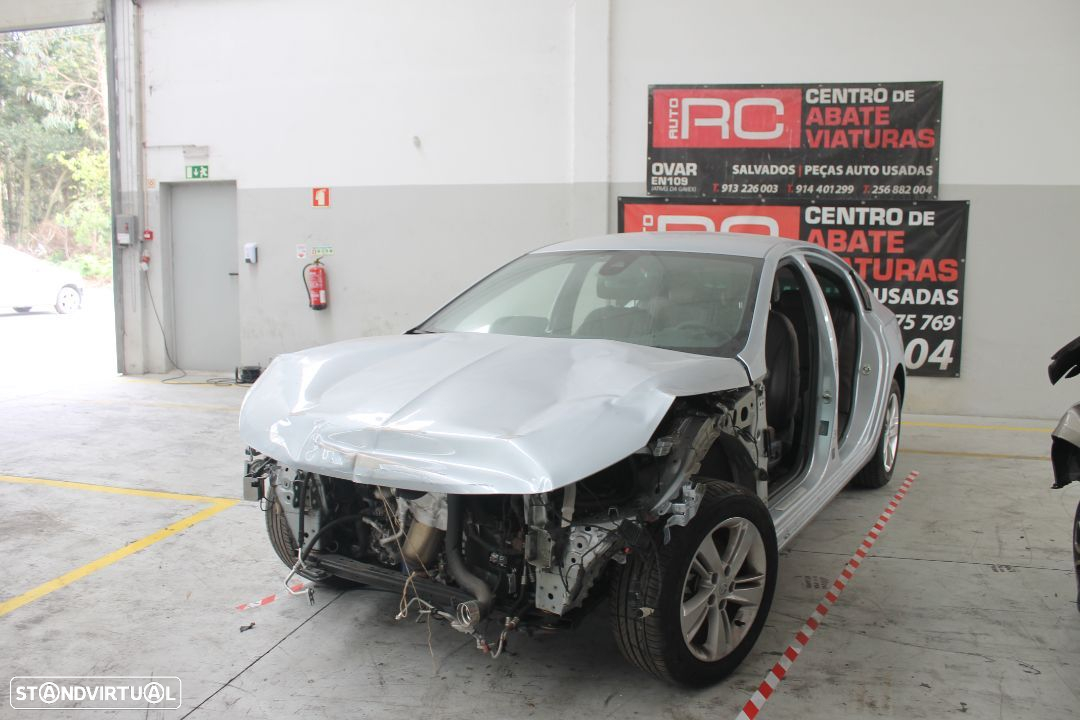 Opel Insignia Grand Sport - 2