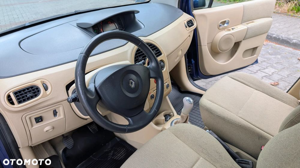 Renault Modus 1.6 16V Privilege - 14