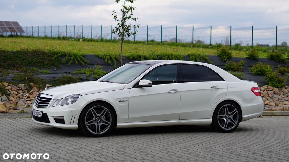 Mercedes-Benz Klasa E 63 AMG - 19