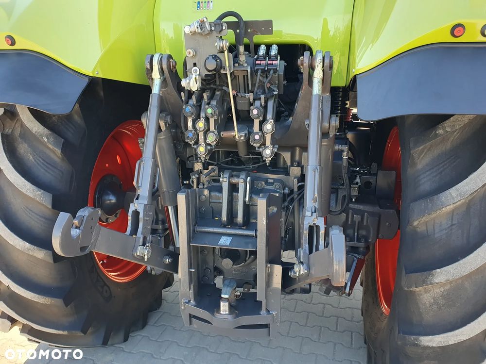 Claas Axion 820 CEBIS - 5