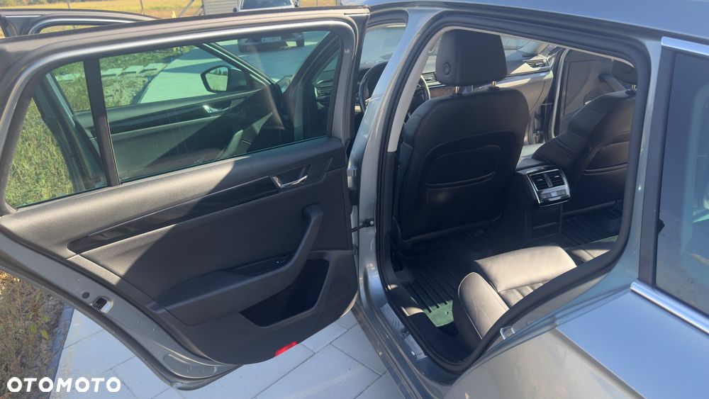 Skoda Superb 1.8 TSI L&K DSG - 24